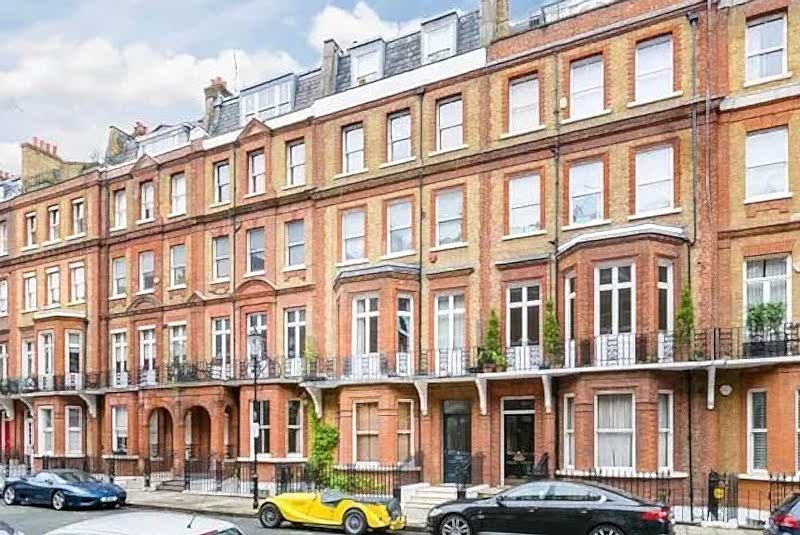 Kensington Apartment